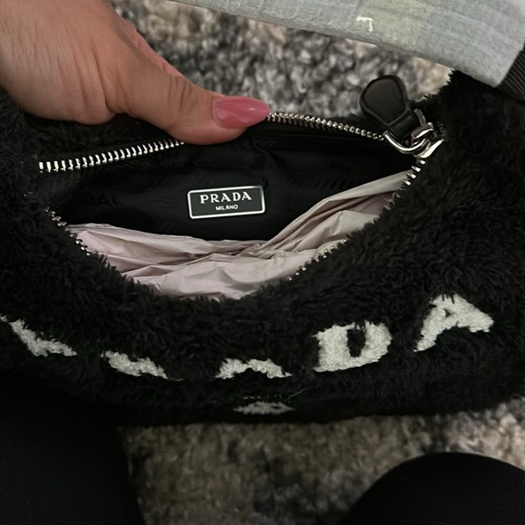 Prada plush bag - Picture 4 of 4